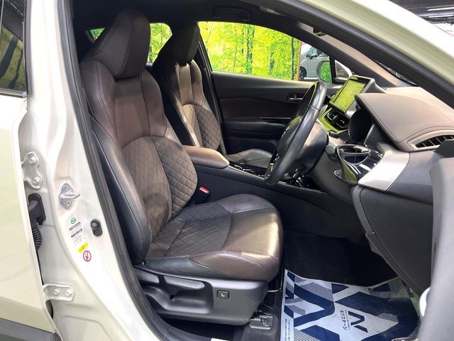 TOYOTA C-HR 2017 Image 31