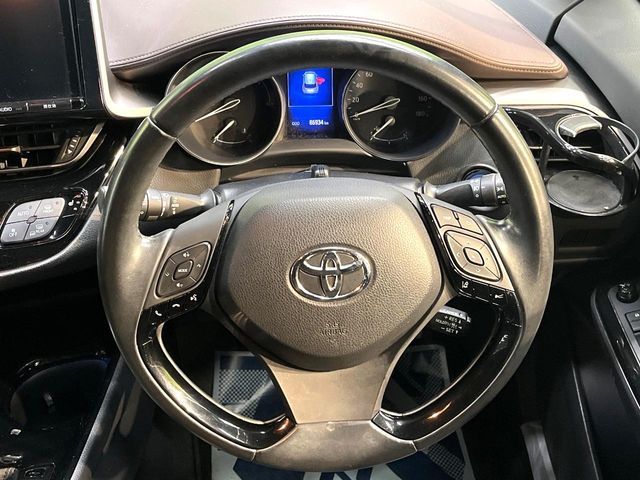 TOYOTA C-HR 2017 Image 31