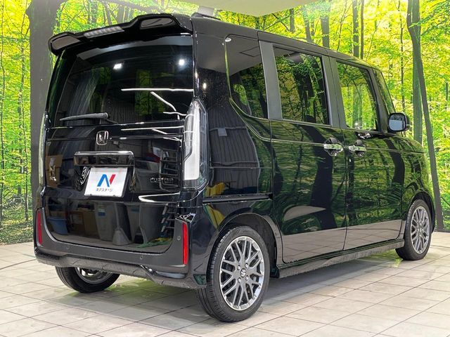 HONDA N BOX CUSTOM 2023 Image 31