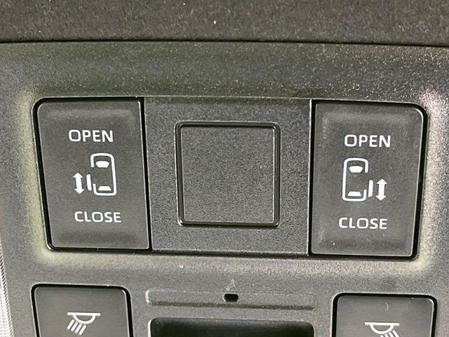 TOYOTA VOXY 2022 Image 31