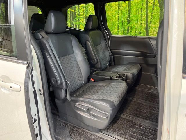 TOYOTA VOXY 2022 Image 31