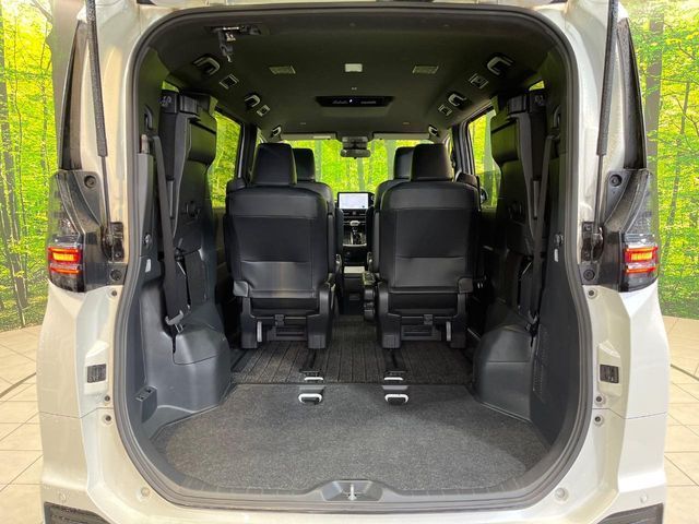 TOYOTA VOXY 2022 Image 31