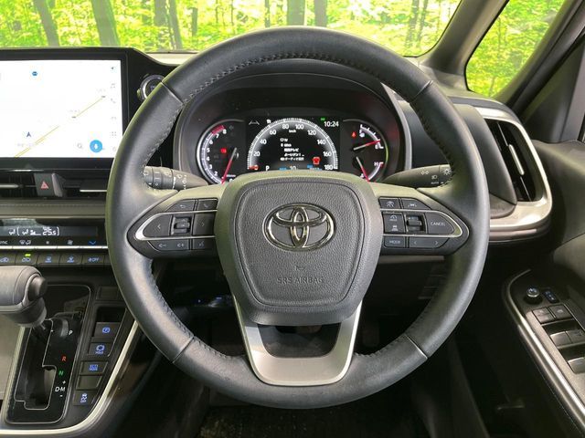 TOYOTA VOXY 2022 Image 31