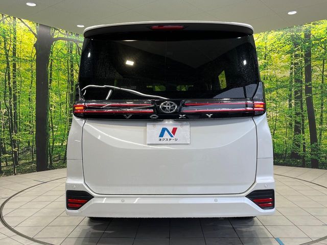 TOYOTA VOXY 2022 Image 31