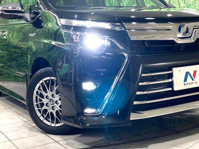 TOYOTA VOXY HYBRID 2019 Image 31