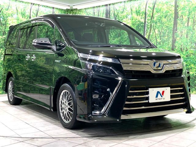 TOYOTA VOXY HYBRID 2019 Image 31