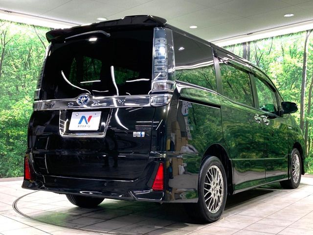 TOYOTA VOXY HYBRID 2019 Image 31