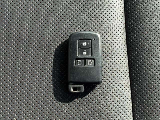 TOYOTA ESQUIRE HYBRID 2015 Image 31