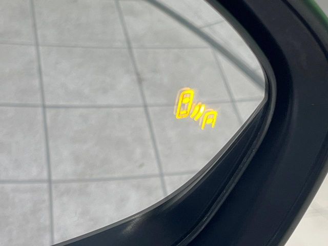 TOYOTA C-HR 2017 Image 31