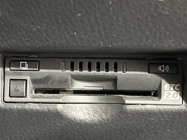 TOYOTA C-HR 2017 Image 31