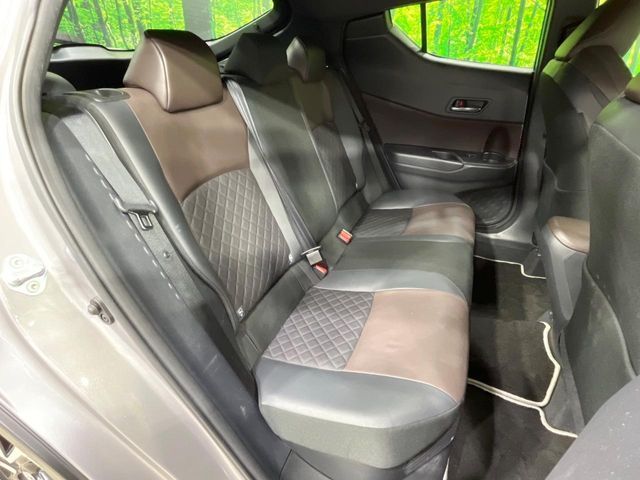 TOYOTA C-HR 2017 Image 31