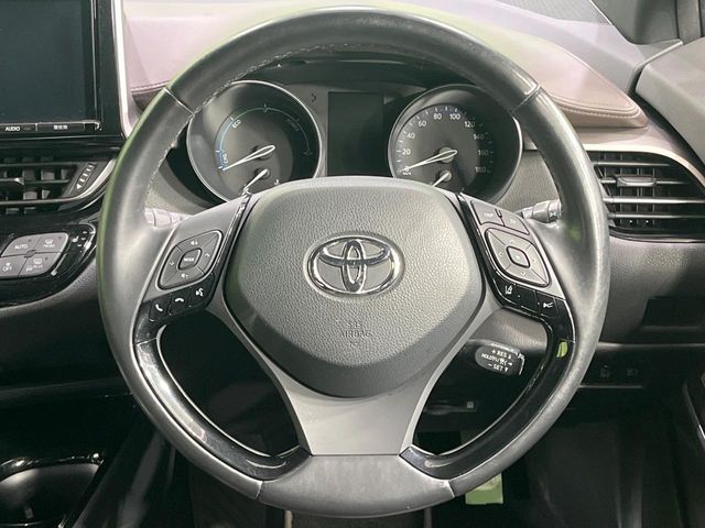 TOYOTA C-HR 2017 Image 31