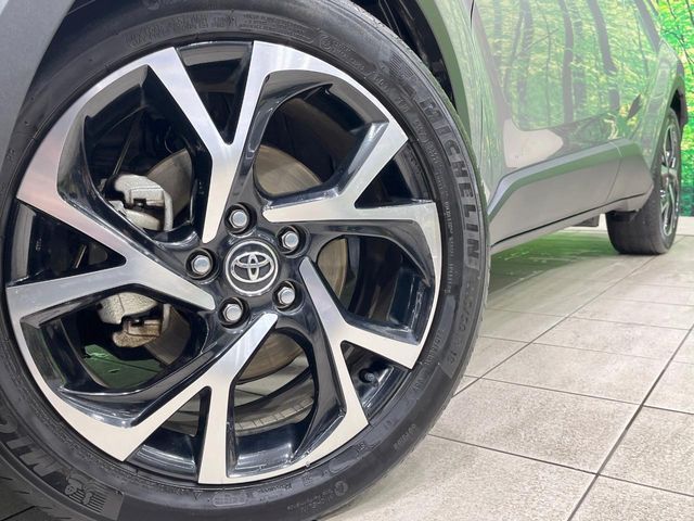 TOYOTA C-HR 2017 Image 31