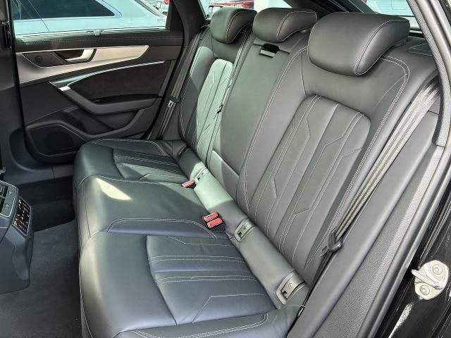 AUDI A6 AVANT 2021 Image 31