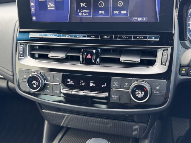 TOYOTA CROWN SEDAN HYBRID 2022 Image 31