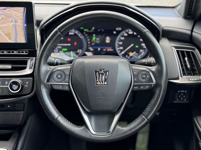 TOYOTA CROWN SEDAN HYBRID 2022 Image 31