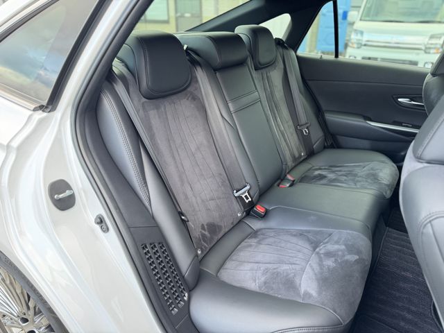 TOYOTA CROWN SEDAN HYBRID 2022 Image 31