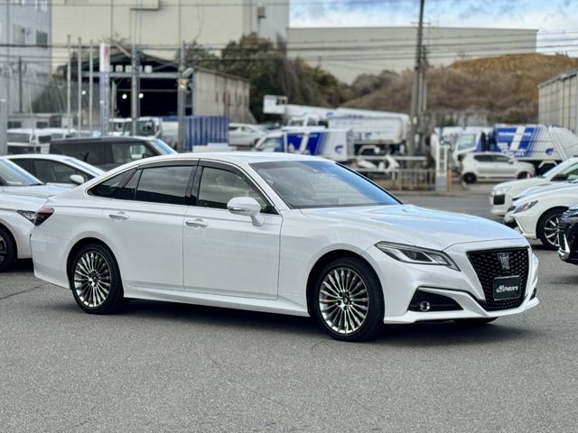 TOYOTA CROWN SEDAN HYBRID 2022 Image 31