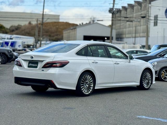 TOYOTA CROWN SEDAN HYBRID 2022 Image 31