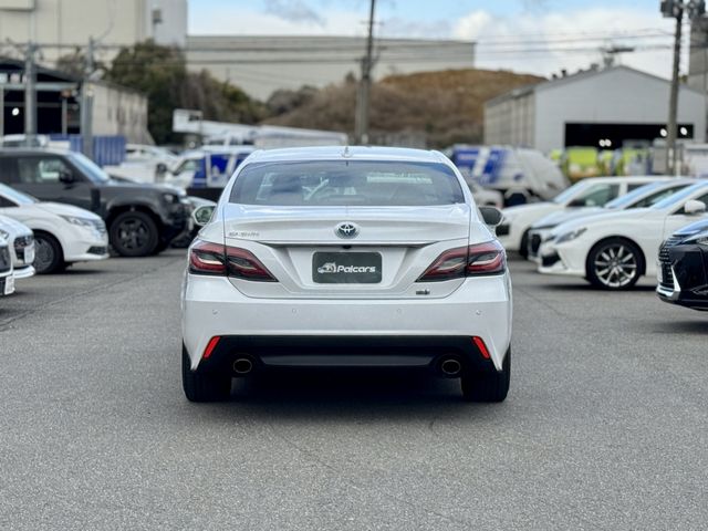TOYOTA CROWN SEDAN HYBRID 2022 Image 31