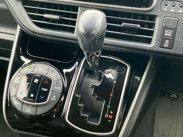 TOYOTA VOXY 2019 Image 31