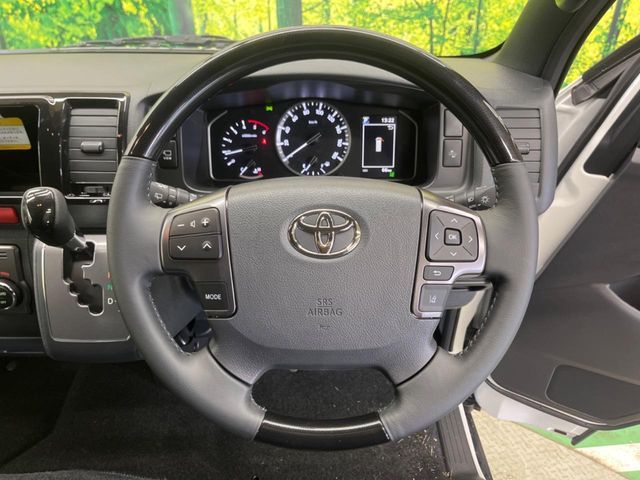 TOYOTA HIACE VAN 2WD 2025 Image 31