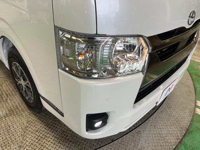 TOYOTA HIACE VAN 2WD 2025 Image 31