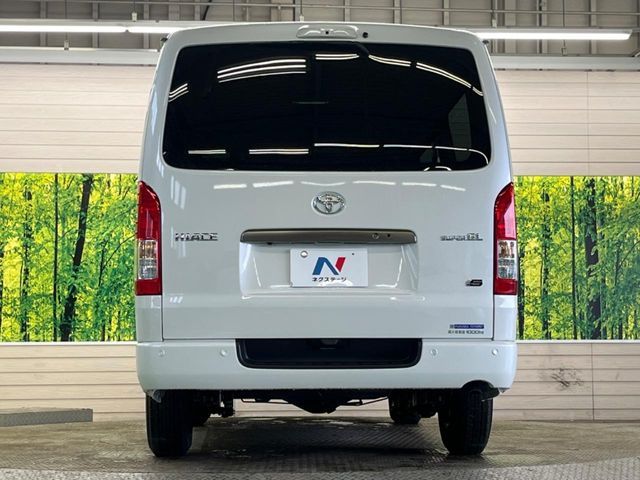 TOYOTA HIACE VAN 2WD 2025 Image 31