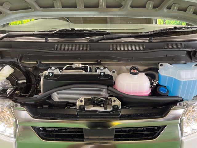 TOYOTA HIACE VAN 2WD 2025 Image 31