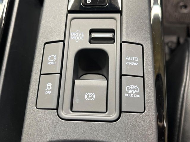 TOYOTA PRIUS PHV 2025 Image 31