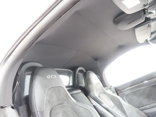 PORSCHE 718BOXSTER 2018 Image 31