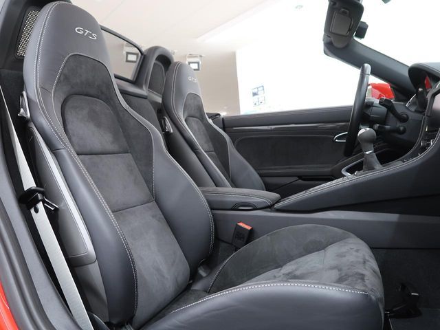 PORSCHE 718BOXSTER 2018 Image 31