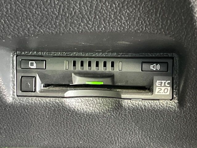 TOYOTA PRIUS 2018 Image 31