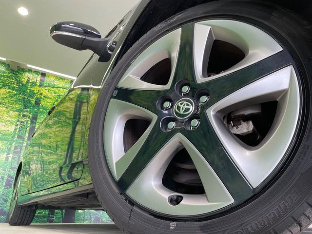 TOYOTA PRIUS 2018 Image 31