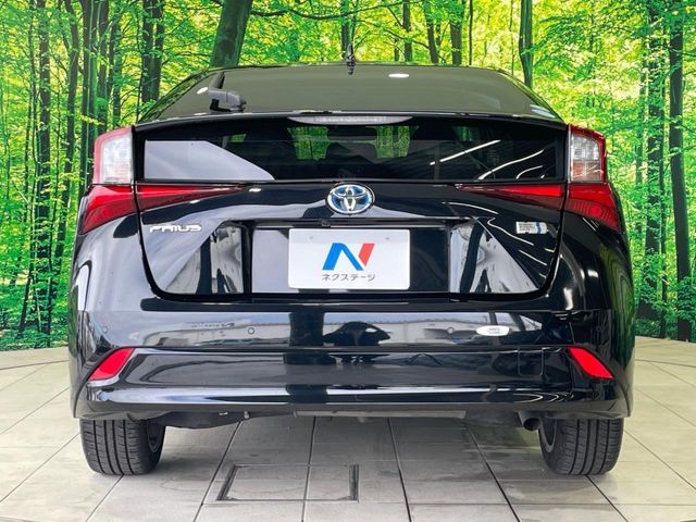 TOYOTA PRIUS 2018 Image 31