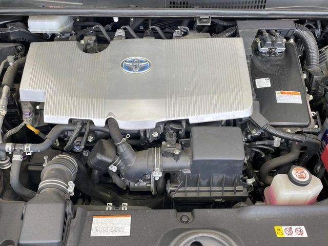 TOYOTA PRIUS 2018 Image 31