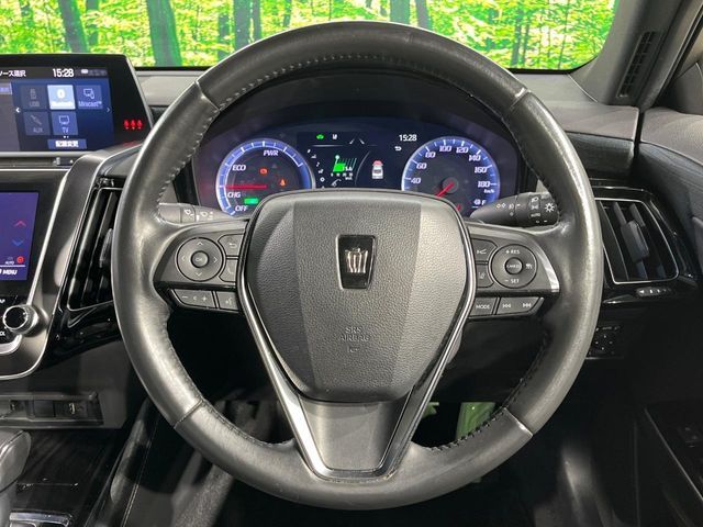 TOYOTA CROWN SEDAN HYBRID 2018 Image 31