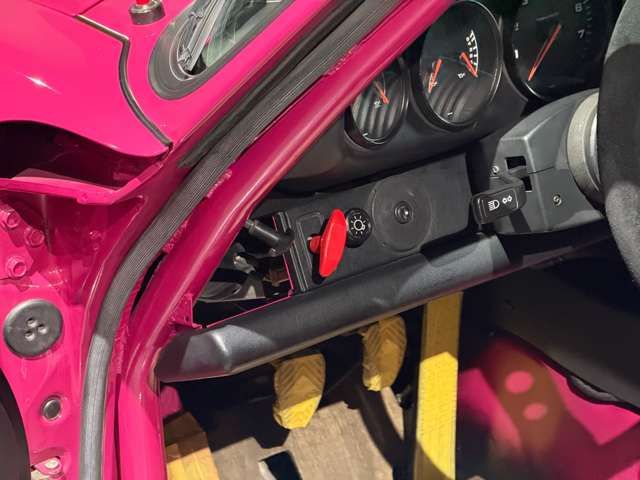 PORSCHE 911 1992 Image 31