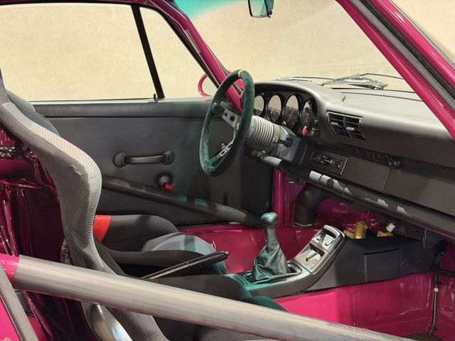 PORSCHE 911 1992 Image 31