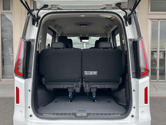 NISSAN SERENA  WG 2023 Image 31