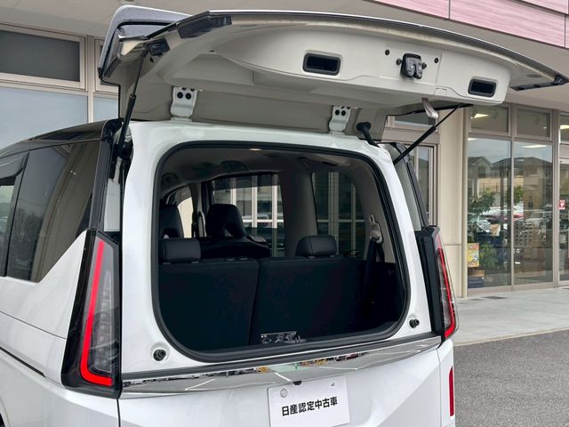 NISSAN SERENA  WG 2023 Image 31