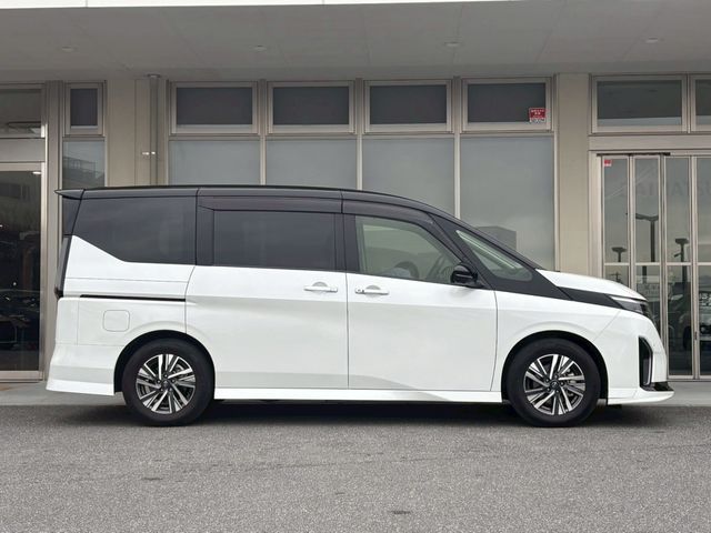 NISSAN SERENA  WG 2023 Image 31