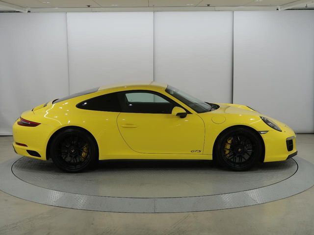 PORSCHE 911 2017 Image 31