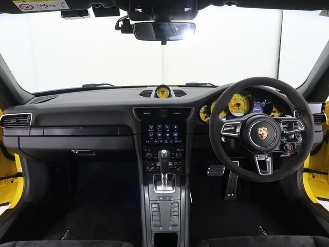 PORSCHE 911 2017 Image 31