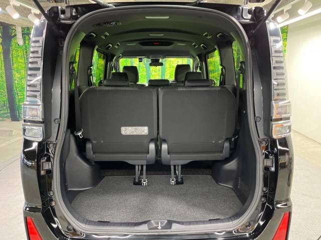 TOYOTA VOXY 2018 Image 31