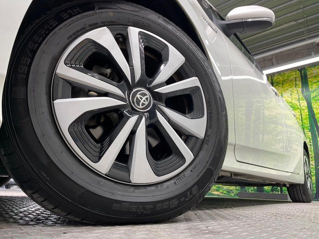 TOYOTA PRIUS 2019 Image 31