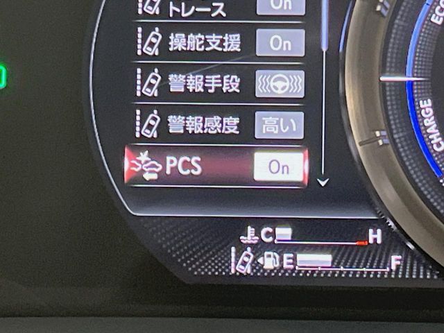 TOYOTA LEXUS ES300H 2019 Image 31