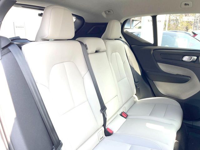 VOLVO XC40 2024 Image 31