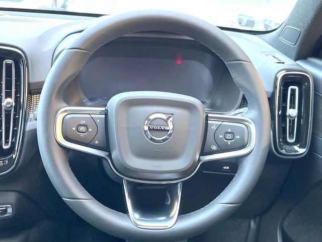 VOLVO XC40 2025 Image 31