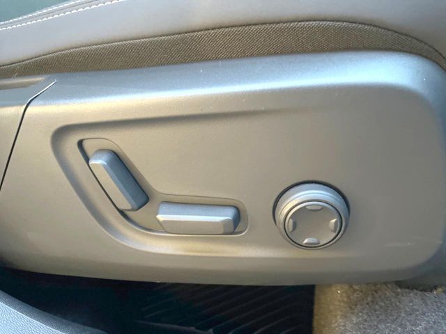 VOLVO XC40 2025 Image 31